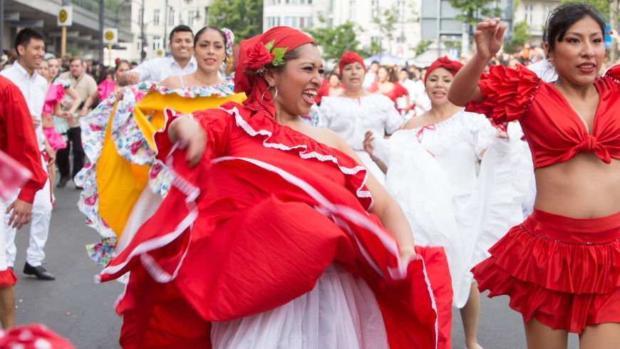 Umzugsgruppe: Grupo Peru