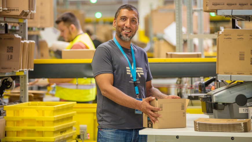 Mitarbeiter bei Amazon Brieselang