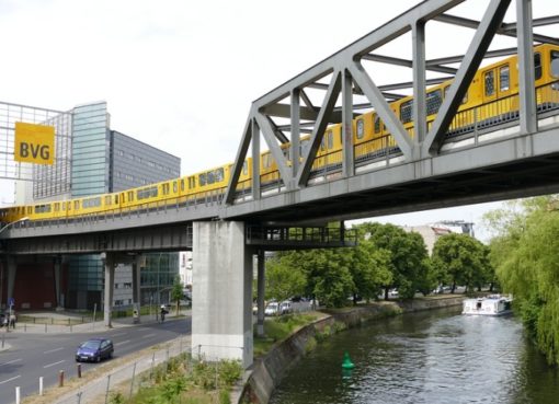 U-Bahnlinie 2 am Gleisdreieck