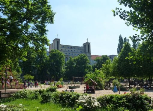 Klausenerplatz: Grünanlage mit Spielplatz