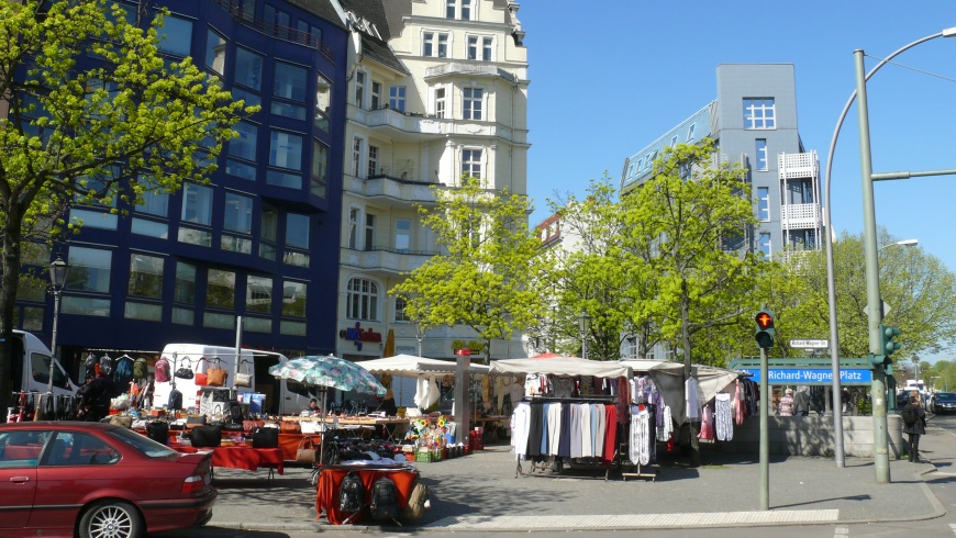 Wochenmarkt auf dem Richard-Wagner-Platz