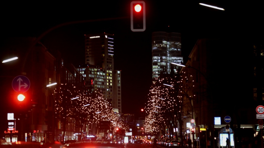 Kantstraße in der Nacht