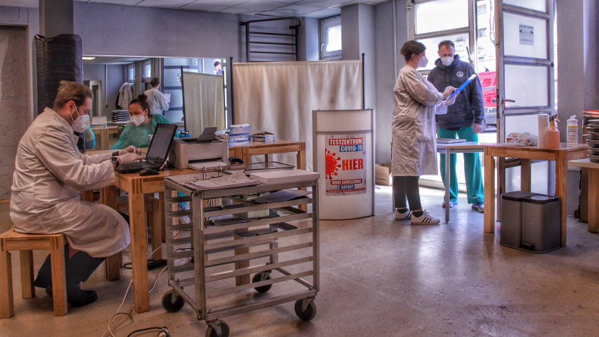 Blick in das Corona-Testzentrum am Siemensdamm 43/44 - Foto: Silvio Hagemann