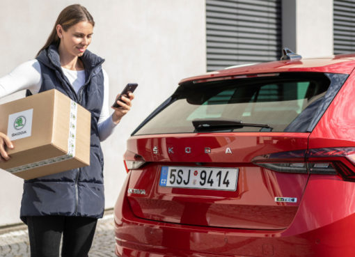 SKODA AUTO ermöglicht per Car Access die Lieferung von Online-Bestellungen direkt ins Auto.